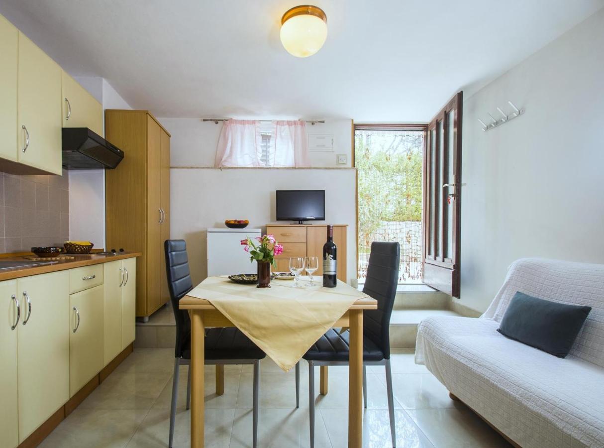 Apartments With A Parking Space Rabac, Labin - 7622 Exterior photo
