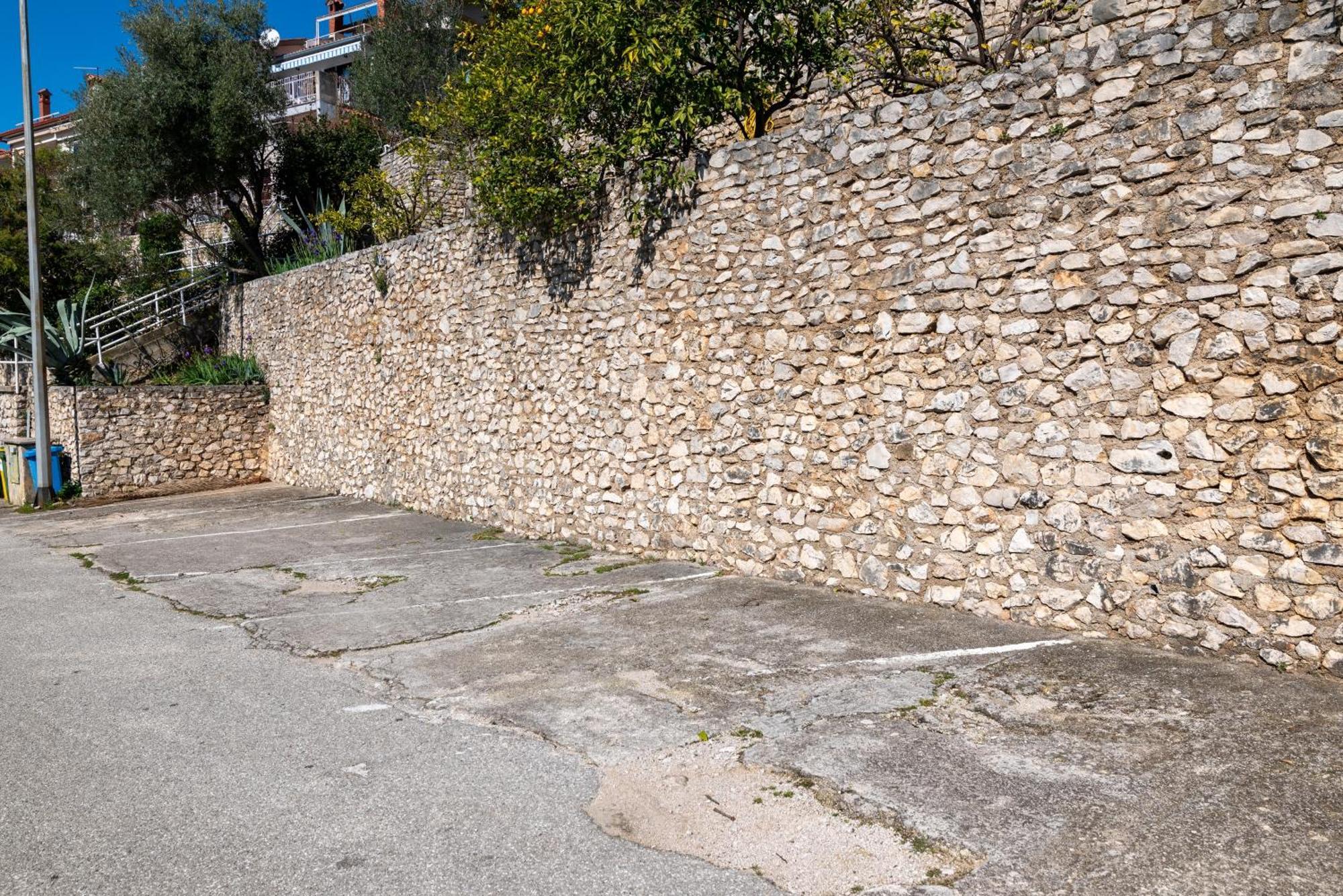 Apartments With A Parking Space Rabac, Labin - 7622 Exterior photo